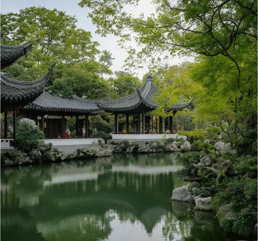 长沙雨花逃离餐饮有限公司